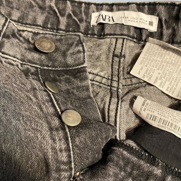 Zara Distressed Jean Shorts High-Waisted - Picture 6 of 15